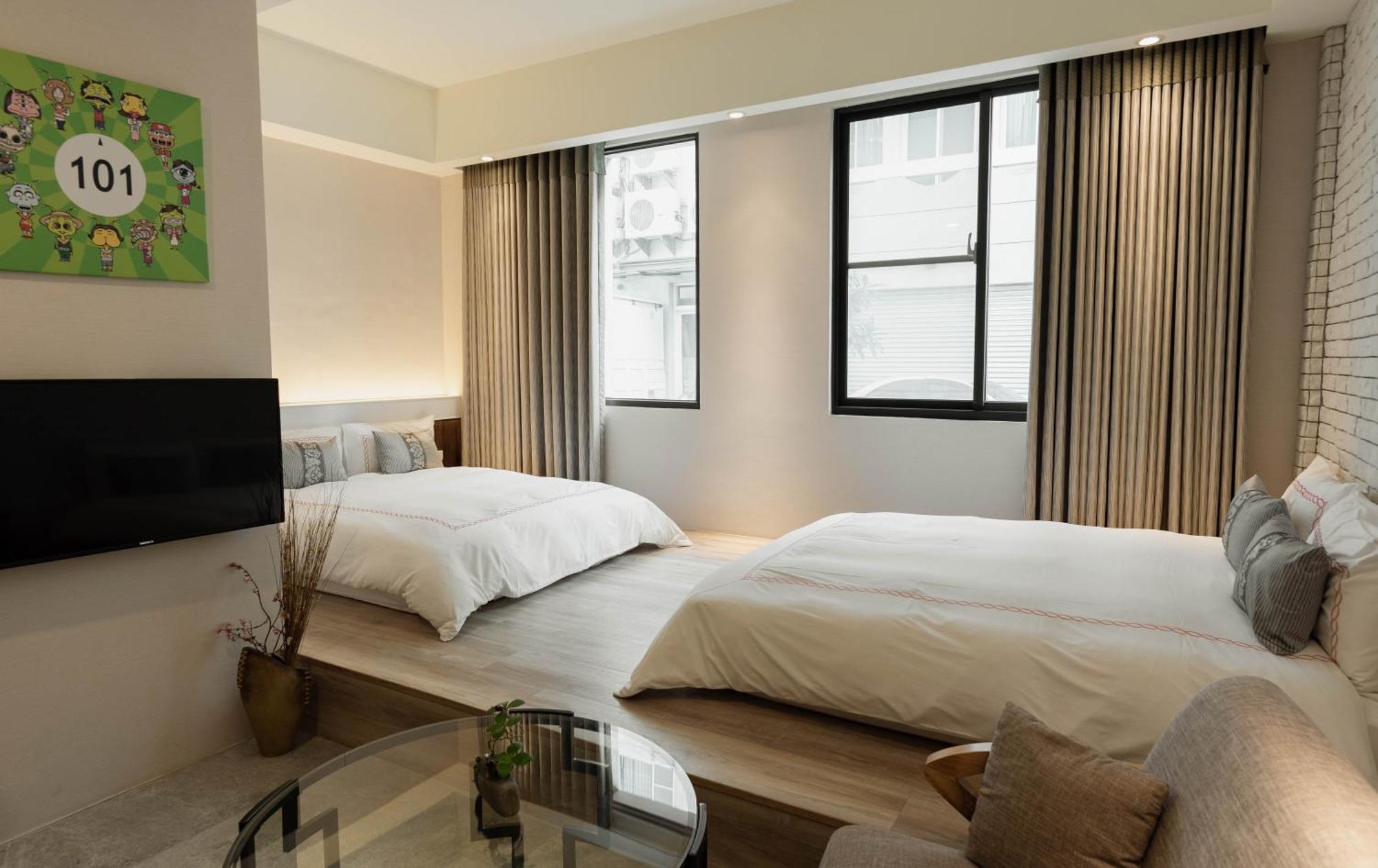 Tianli Hotel Тайнань Екстер'єр фото